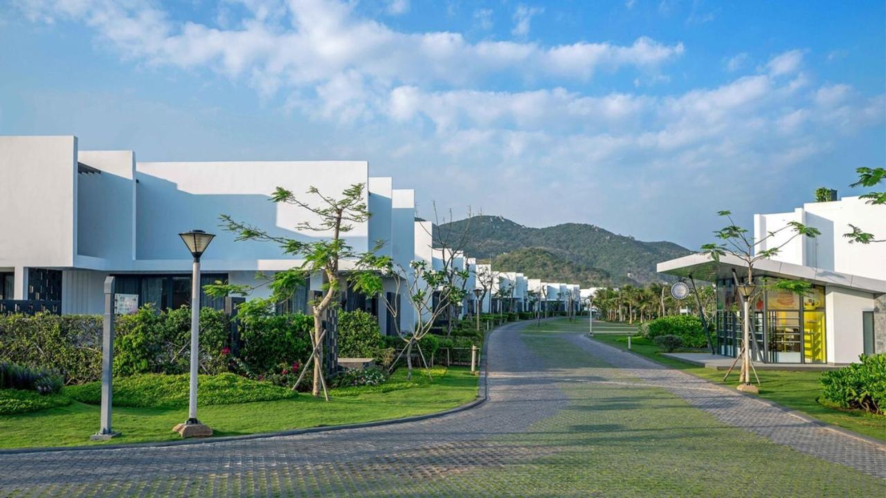 Villas At Oceanami Resort Long Hai Buitenkant foto